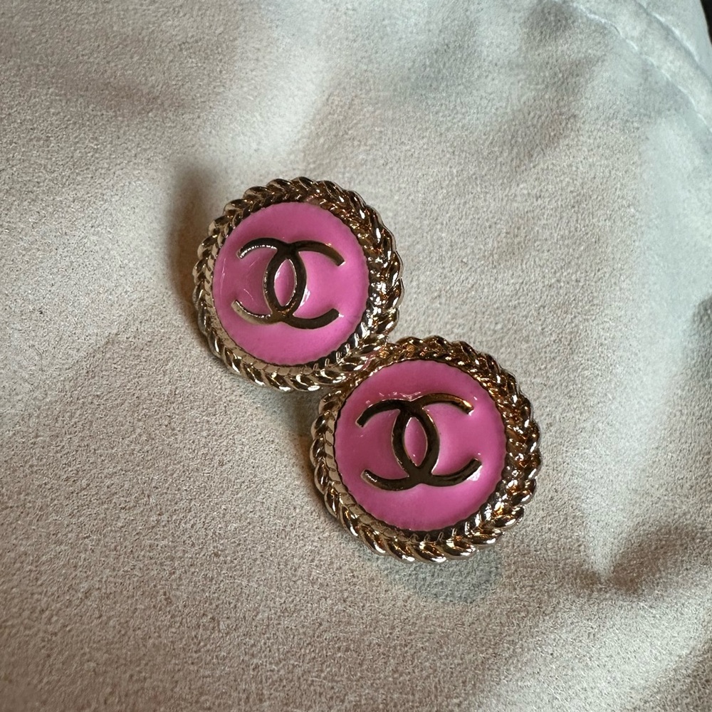 Vintage Chanel button earrings by ICraveJewels